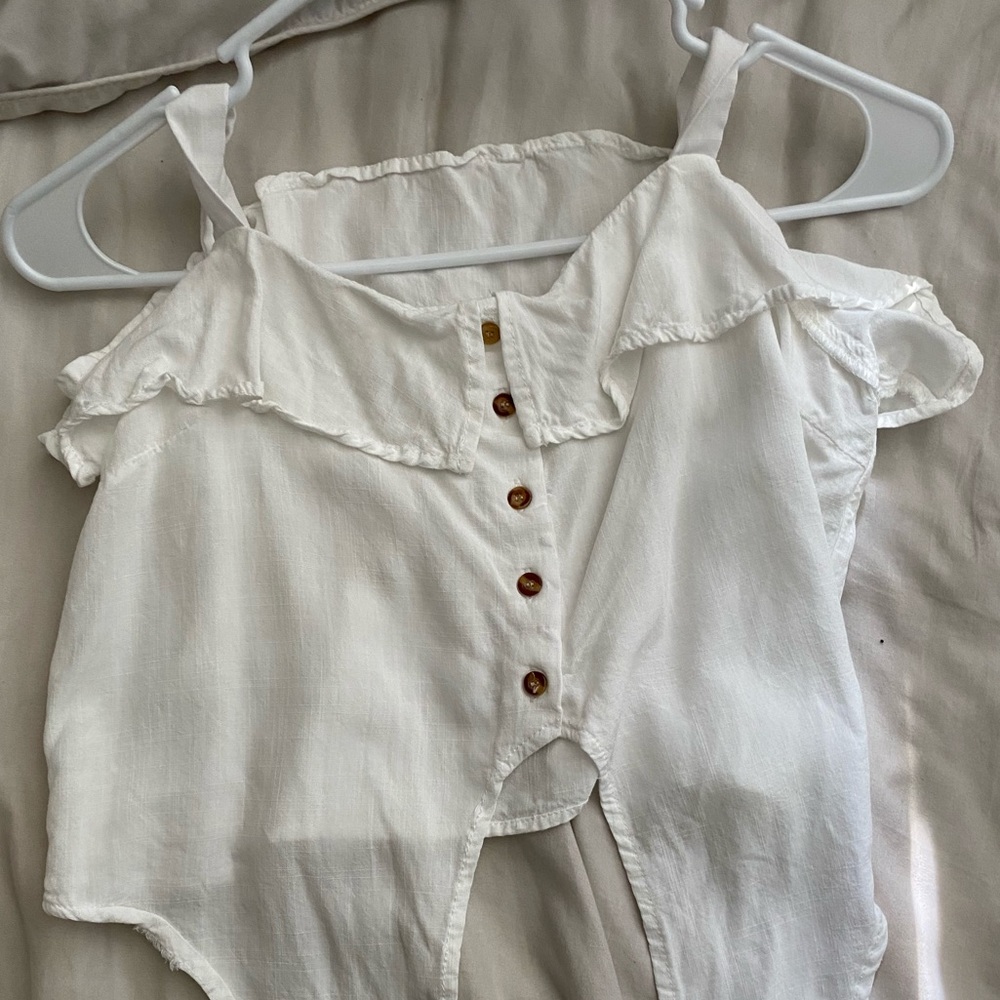 RUFFLE CROP
